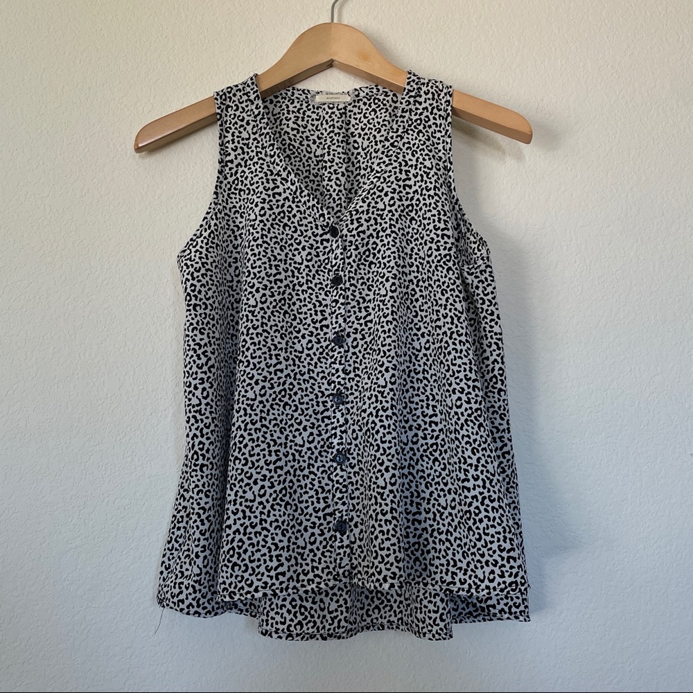 Sleeveless Blouse